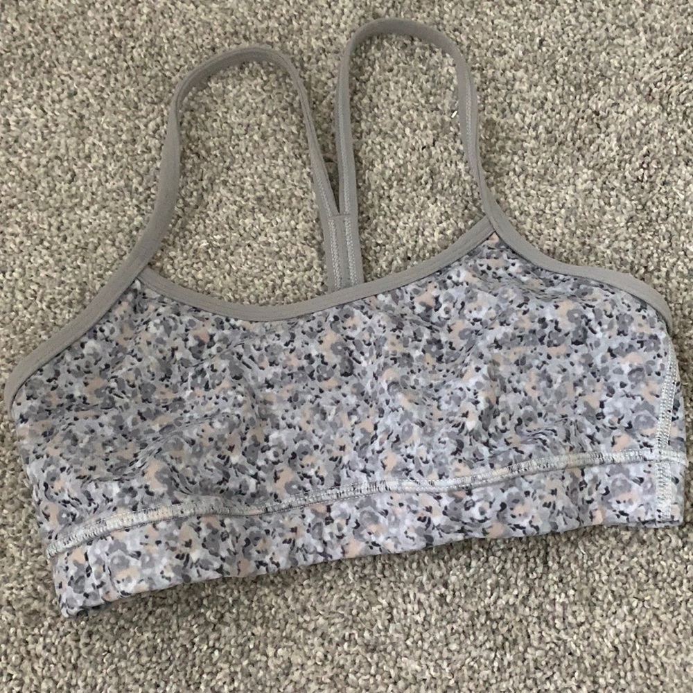 Lululemon sports bra